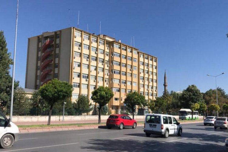 Kayseri'de emniyet m&uuml;d&uuml;rl&uuml;ğ&uuml;nde polis memuru, teknikeri &ouml;ld&uuml;rd&uuml;