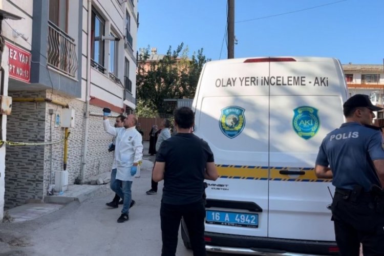 Bursa'da halası ve babaannesinin boğazını kesti!