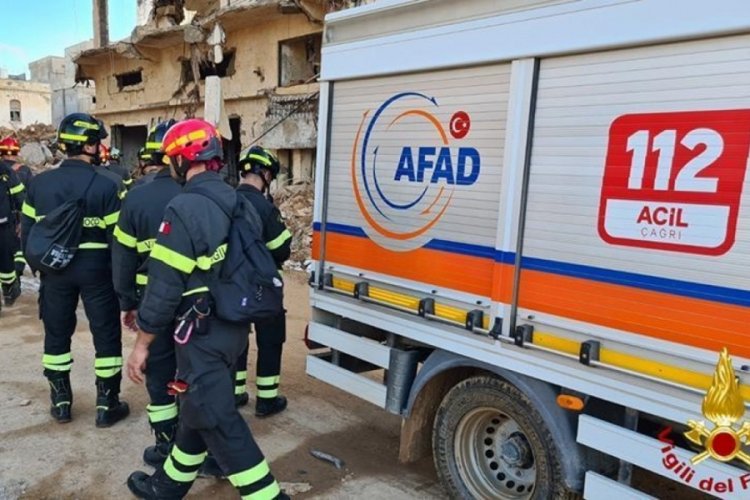 Libya'da sel felaketinde bilan&ccedil;o artıyor!