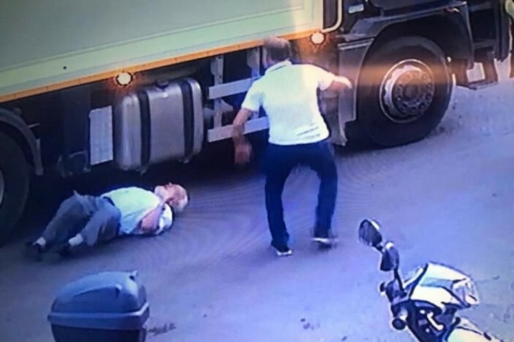 Karab&uuml;k'te yaşlı adamın &uuml;zerinden &ccedil;&ouml;p kamyonu ge&ccedil;ti!