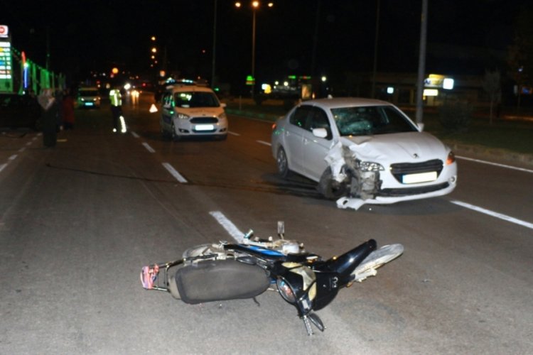 Tokat'ta peş peşe iki otomobil motosiklete &ccedil;arptı!