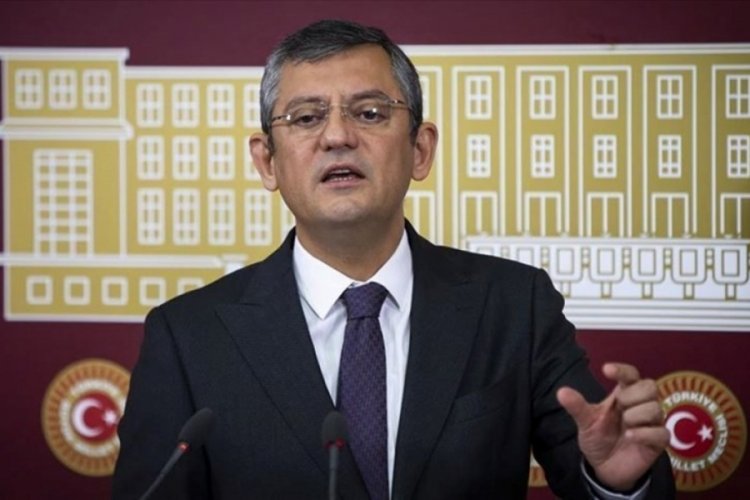 &Ouml;zg&uuml;r &Ouml;zel kimdir?