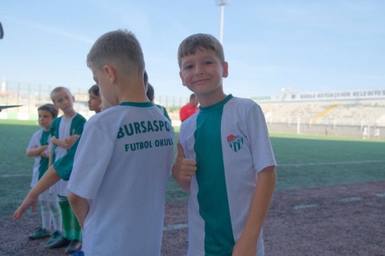 Bursaspor Futbol Okulları geleceğin yıldızlarını arıyor!