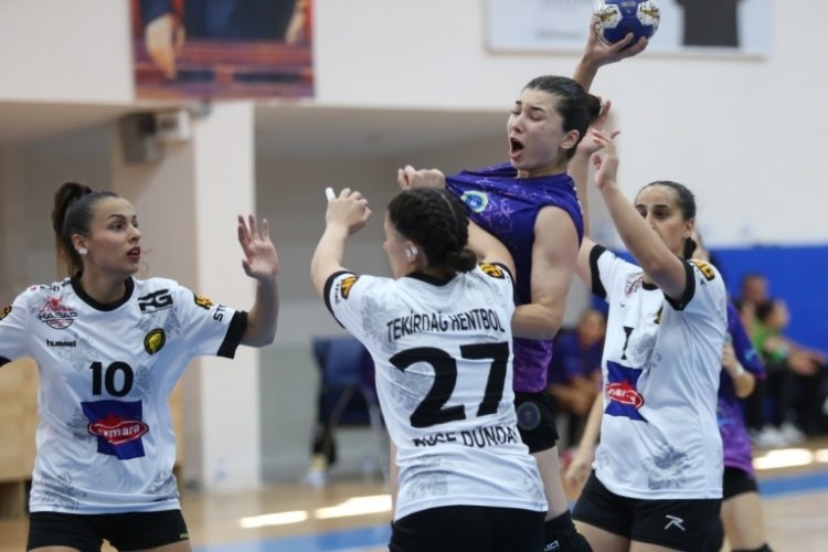 Bursa B&uuml;y&uuml;kşehir Belediyespor, Tekirdağ S&uuml;leymanpaşa'ya mağlup oldu