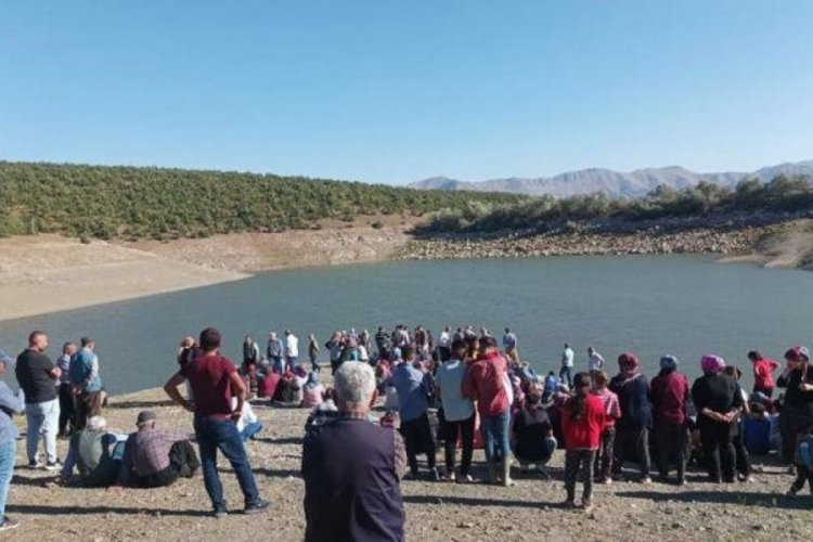 Adana'da baraja d&uuml;şen 14 yaşındaki &ccedil;ocuk kayboldu