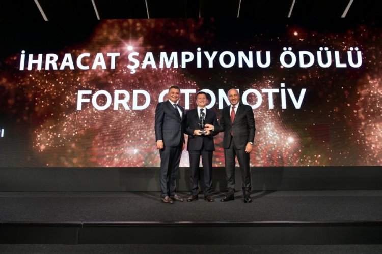 Bursa'da otomotivde ihracatın şampiyonları &ouml;d&uuml;llendirildi