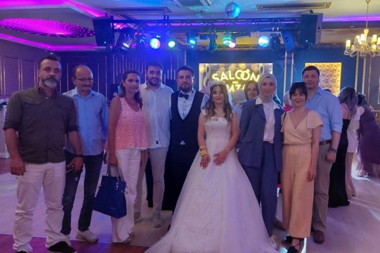 Edit&ouml;r&uuml;m&uuml;z Hacer Halıcı'nın  mutlu g&uuml;n&uuml;!