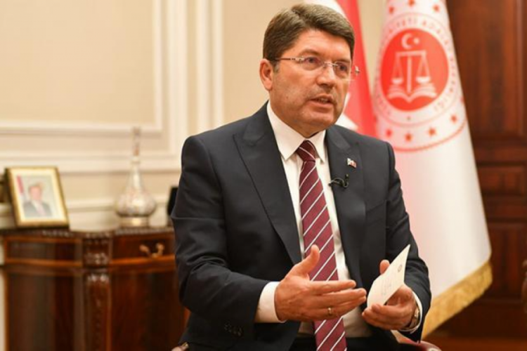 Bakan Tun&ccedil;'tan yeni anayasa a&ccedil;ıklaması