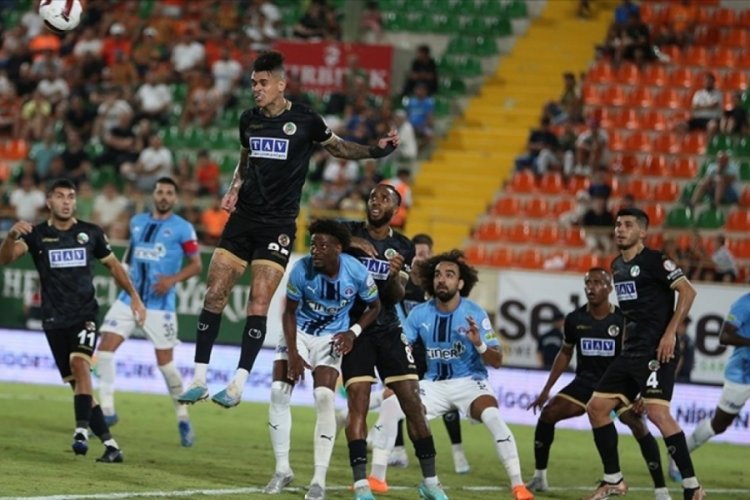 Alanyaspor ile Kasımpaşa goll&uuml; ma&ccedil;ta puanları paylaştı