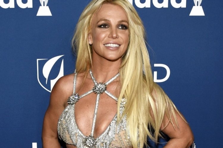 Britney Spears i&ccedil; &ccedil;amaşırlı pozla isyan etti! Bir kez daha hesabını kapadı