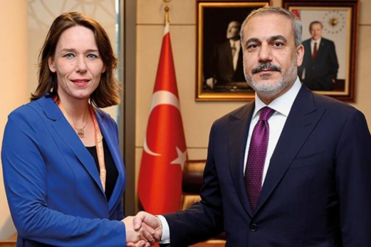 Bakan Fidan, Hollandalı mevkidaşı Slot ile g&ouml;r&uuml;şt&uuml;