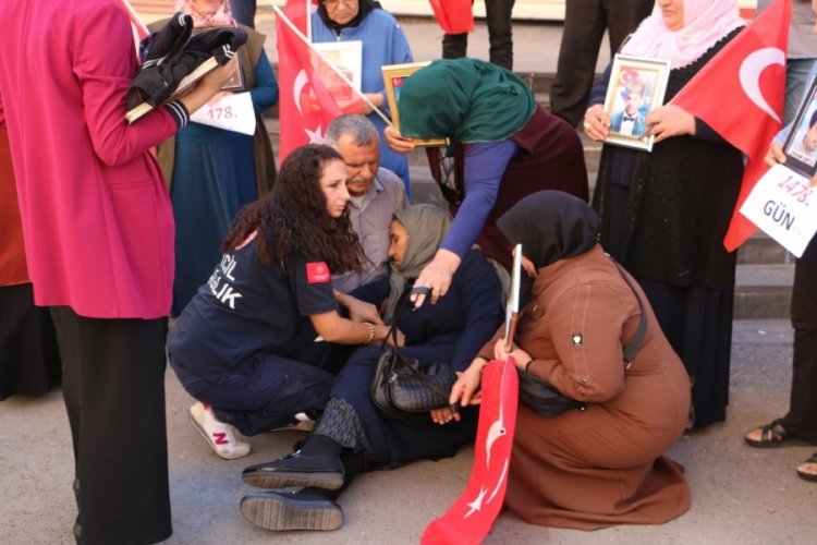 Diyarbakır'da evlat n&ouml;betine bir aile daha katıldı