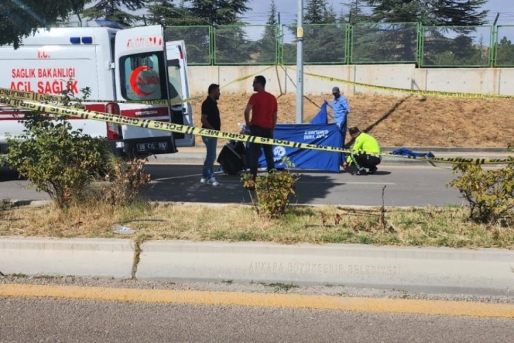 Ankara'da motosikletli aydınlatma direğine &ccedil;arptı! 1 &ouml;l&uuml;