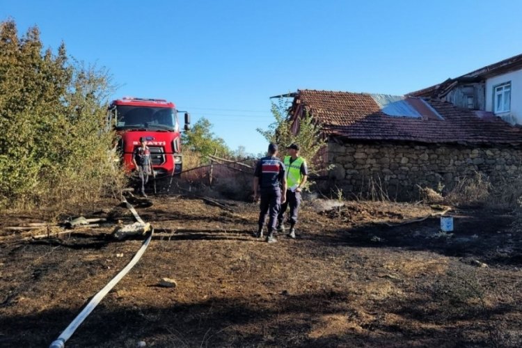 Karab&uuml;k'te yangın &ccedil;ıktı: 3 d&ouml;n&uuml;m alan zarar g&ouml;rd&uuml;