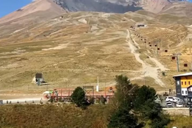 Polonyalı dağcı Erciyes'te mahsur kaldı