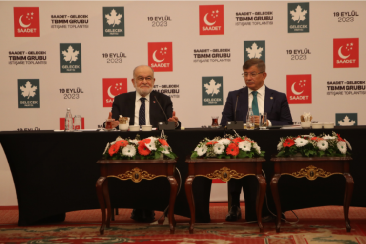 Karamollaoğlu ve Davutoğlu, yerel se&ccedil;imlerde işbirliği yapacak
