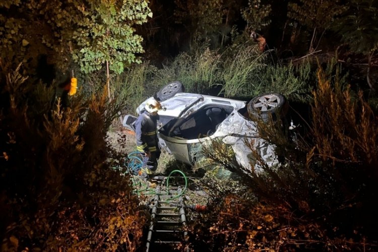 Antalya'da otomobil şarampole u&ccedil;tu!