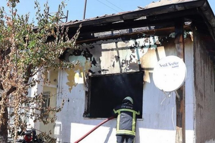 Kayseri'de kiracı evi yakıp ka&ccedil;tı!