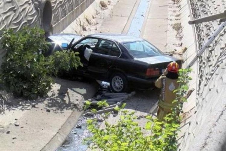İstanbul'da 5 metre y&uuml;kseklikten su kanalına u&ccedil;tu!