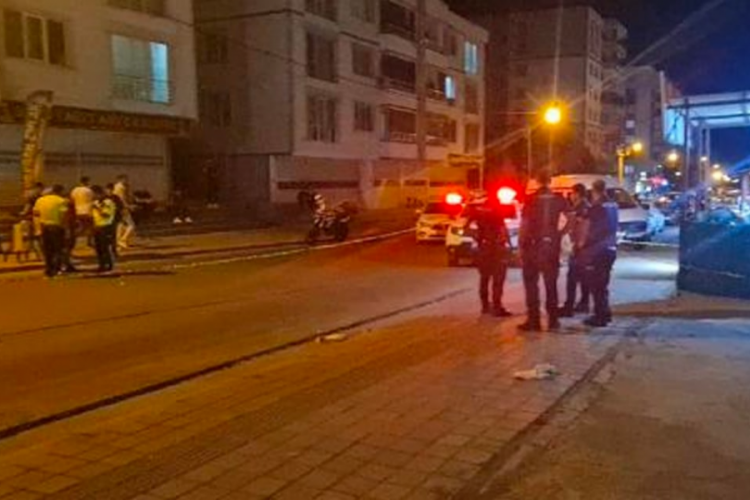 Diyarbakır'da bir kadın işyerinin &ouml;n&uuml;nde vuruldu