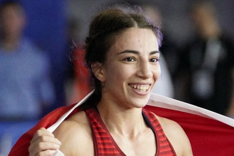 Evin Demirhan Yavuz, D&uuml;nya G&uuml;reş Şampiyonası'nda T&uuml;rkiye'ye olimpiyat kotası kazandırdı