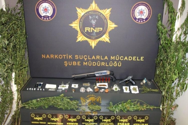 Rize'de yapılan uyuşturucu operasyonunda 8 kişi tutuklandı