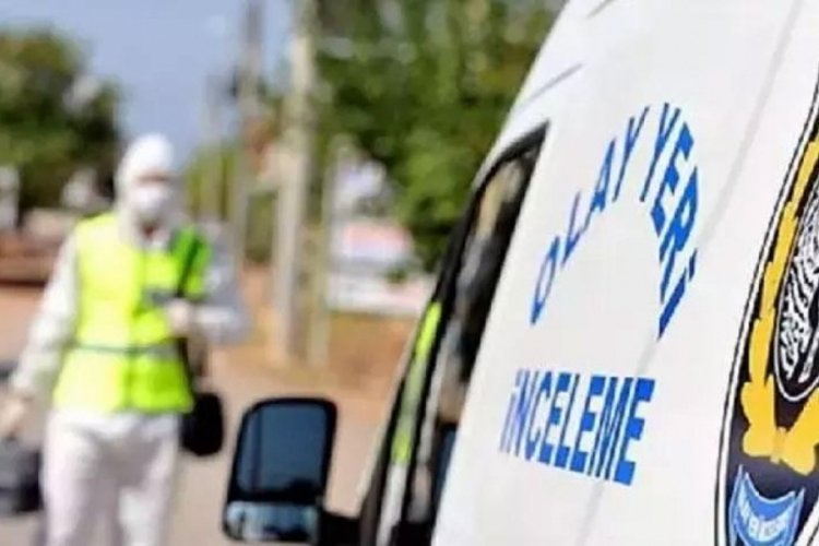 Korkun&ccedil; olay! &Ouml;nce boğdu sonra aracı yakarak ka&ccedil;tı