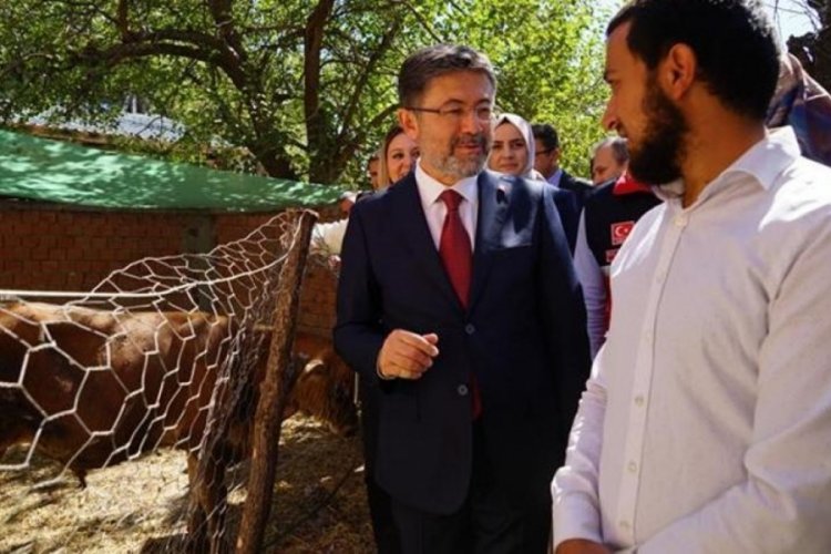 Bakan Yumaklı, gen&ccedil; girişimciyi ziyaret etti
