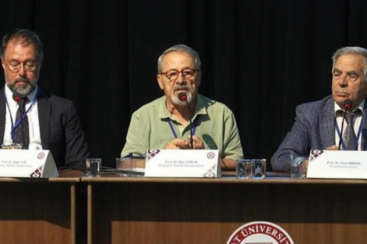 Naci G&ouml;r&uuml;r 'd&uuml;nyanın en tehlikeli fayıdır' diyerek a&ccedil;ıkladı: Stres biriktiriyor