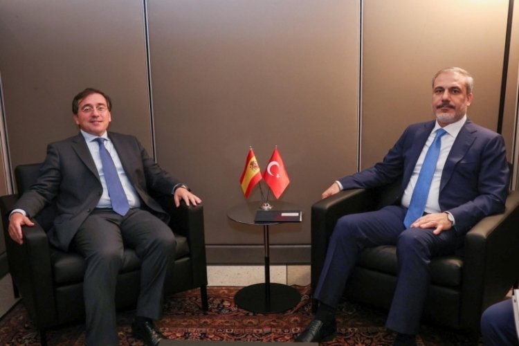 Bakan Fidan, İspanya Dışişleri Bakanı Albares ile g&ouml;r&uuml;şt&uuml;