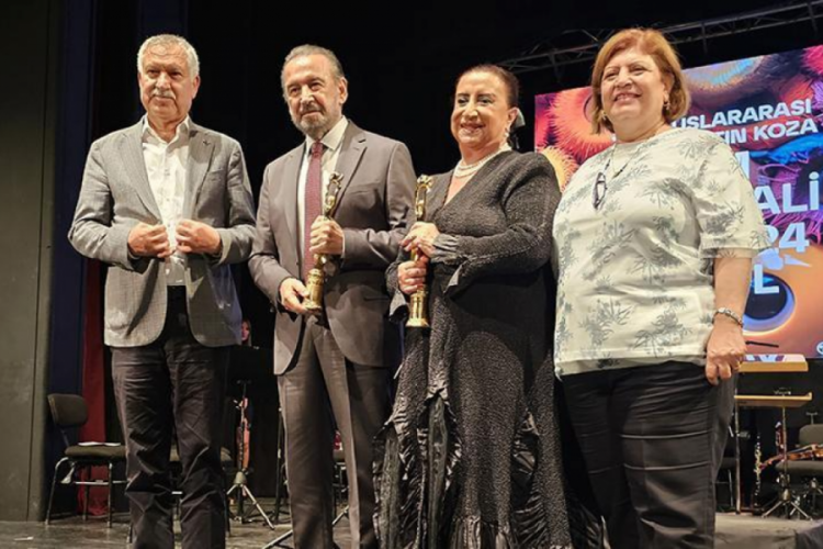 Altın Koza Film Festivali'nde Onur &Ouml;d&uuml;lleri sahiplerini buldu