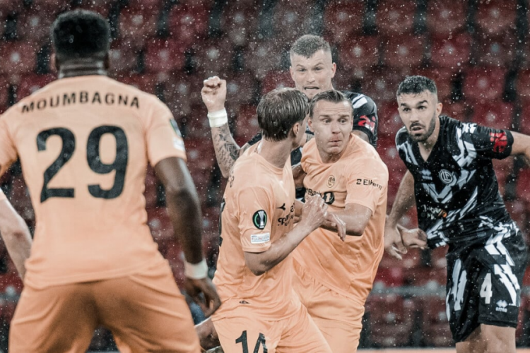 Beşiktaş'ın rakipleri berabere kaldı