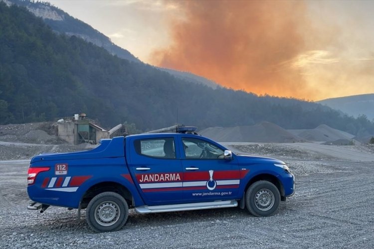 Karab&uuml;k'te &ccedil;ıkan orman yangını kısmen kontrol altında