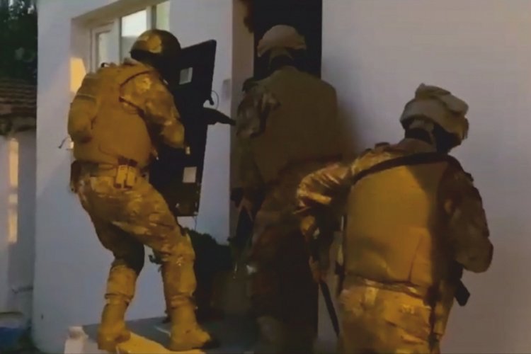 Balıkesir'de DAEŞ operasyonu: Irak'ın polis g&uuml;&ccedil;lerinden sorumlu kişi de yakalandı!