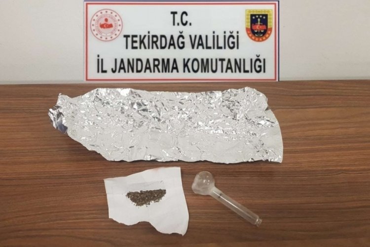 Tekirdağ'da  ara&ccedil;tan tabanca ve uyuşturucu &ccedil;ıktı! 2 kişi g&ouml;zaltına alındı