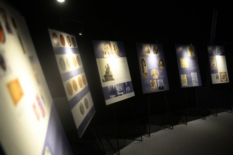 &Uuml;nl&uuml; g&ouml;kbilimci Kopernik'in doğum yıl d&ouml;n&uuml;m&uuml; anısına Bursa'da sergi d&uuml;zenlendi
