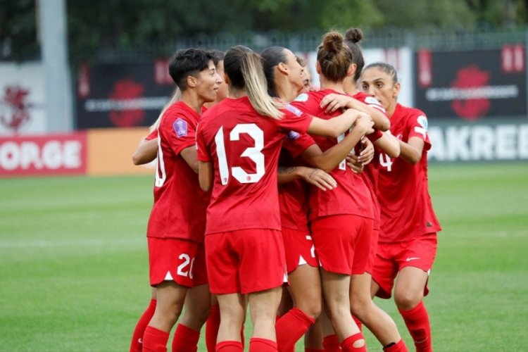 Kadın Milli Futbol Takımı, G&uuml;rcistan'ı 3-0 mağlup etti