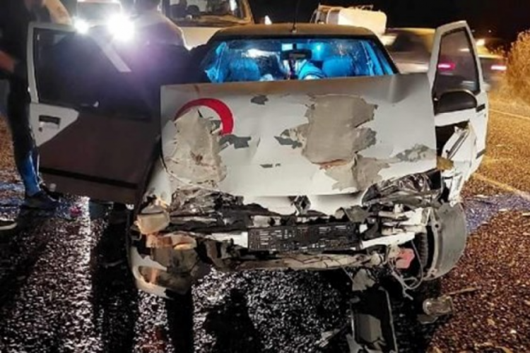 Niğde'de trafik kazası! Baba ile oğlunu &ouml;l&uuml;m ayırdı