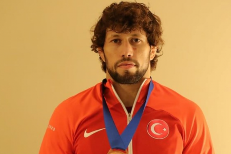 Milli g&uuml;reş&ccedil;i Sel&ccedil;uk Can d&uuml;nya &uuml;&ccedil;&uuml;nc&uuml;s&uuml;