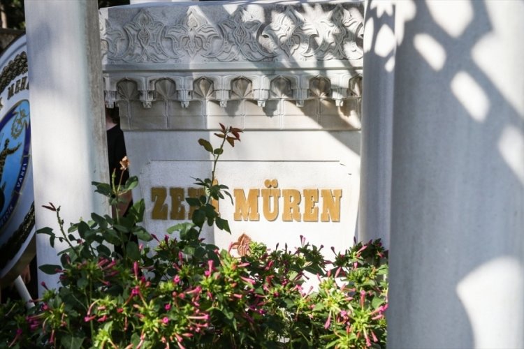 Bursa'da Zeki M&uuml;ren'in vefatının 27'nci yılı dolayısıyla anma t&ouml;reni d&uuml;zenlendi