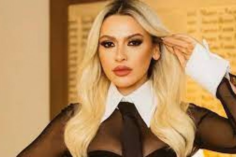 Hadise yeni elbisesiyle konuşuldu