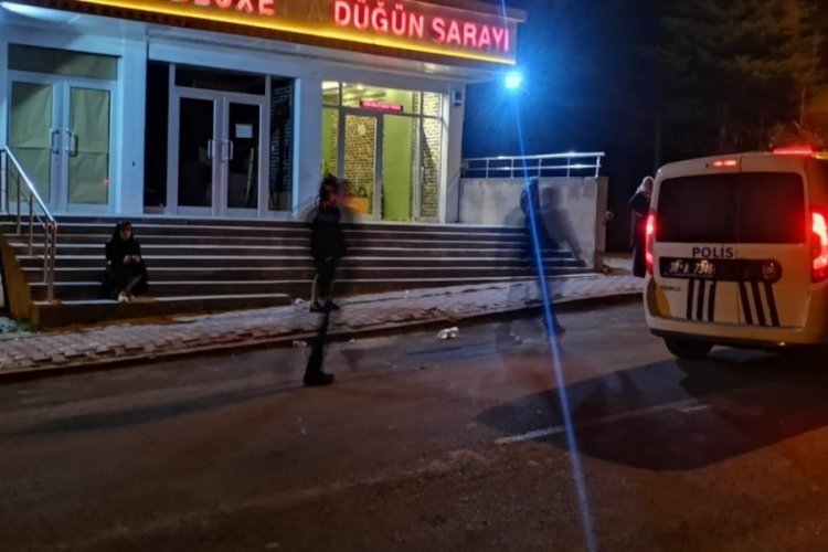 Kayseri'de d&uuml;ğ&uuml;nde &ccedil;ıkan kavgada 1 kişi bı&ccedil;aklandı!