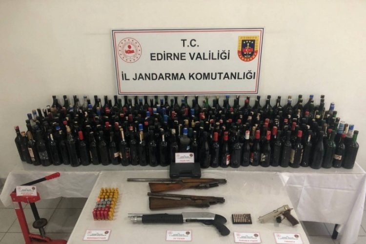 Edirne'de 415 litre sahte i&ccedil;ki ele ge&ccedil;irildi