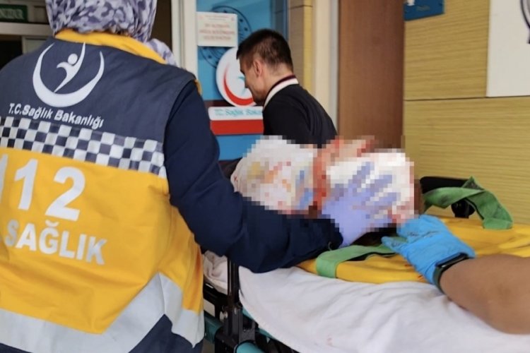 Bursa'da 2 yaşındaki &ccedil;ocuk pencereden d&uuml;şt&uuml;! Ağır yaralandı