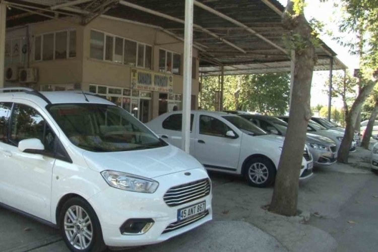 Otomobil alacaklar dikkat! Krediye ulaşma g&uuml;&ccedil;l&uuml;ğ&uuml; ikinci el otomobil piyasasına da yansıdı
