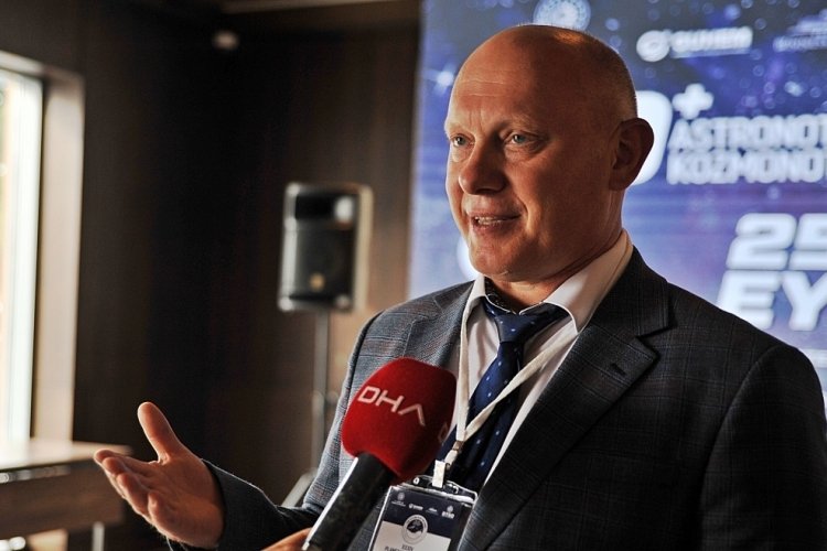 Rus kozmonot Bursa'da konuştu! T&uuml;rkiye'ye hayran kaldı