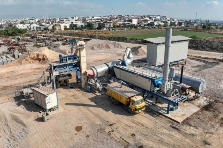 Bursa Karacabey Belediyesi kendi asfaltını kendi &uuml;retmeye başladı