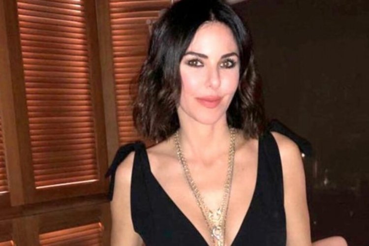 Defne Samyeli tatile doymadı