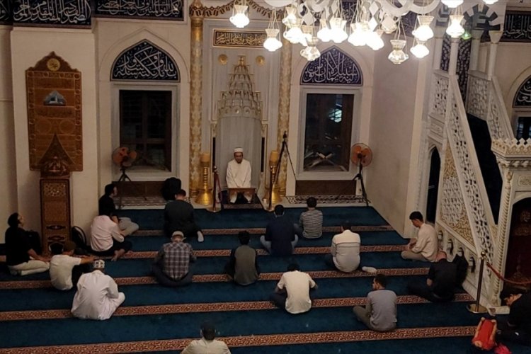 Tokyo Camisi'nde Mevlit Kandili idrak edildi