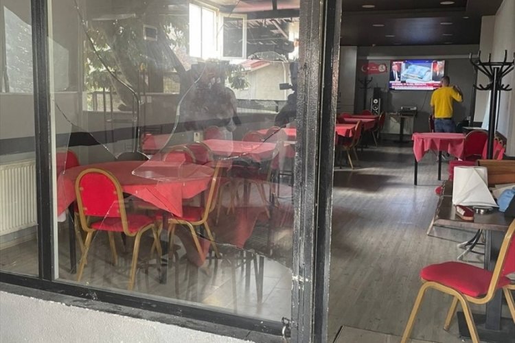 İstanbul'da kahvehanede darp edilip tabancayla vuruldular